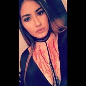 Meet your Posher, Leonor